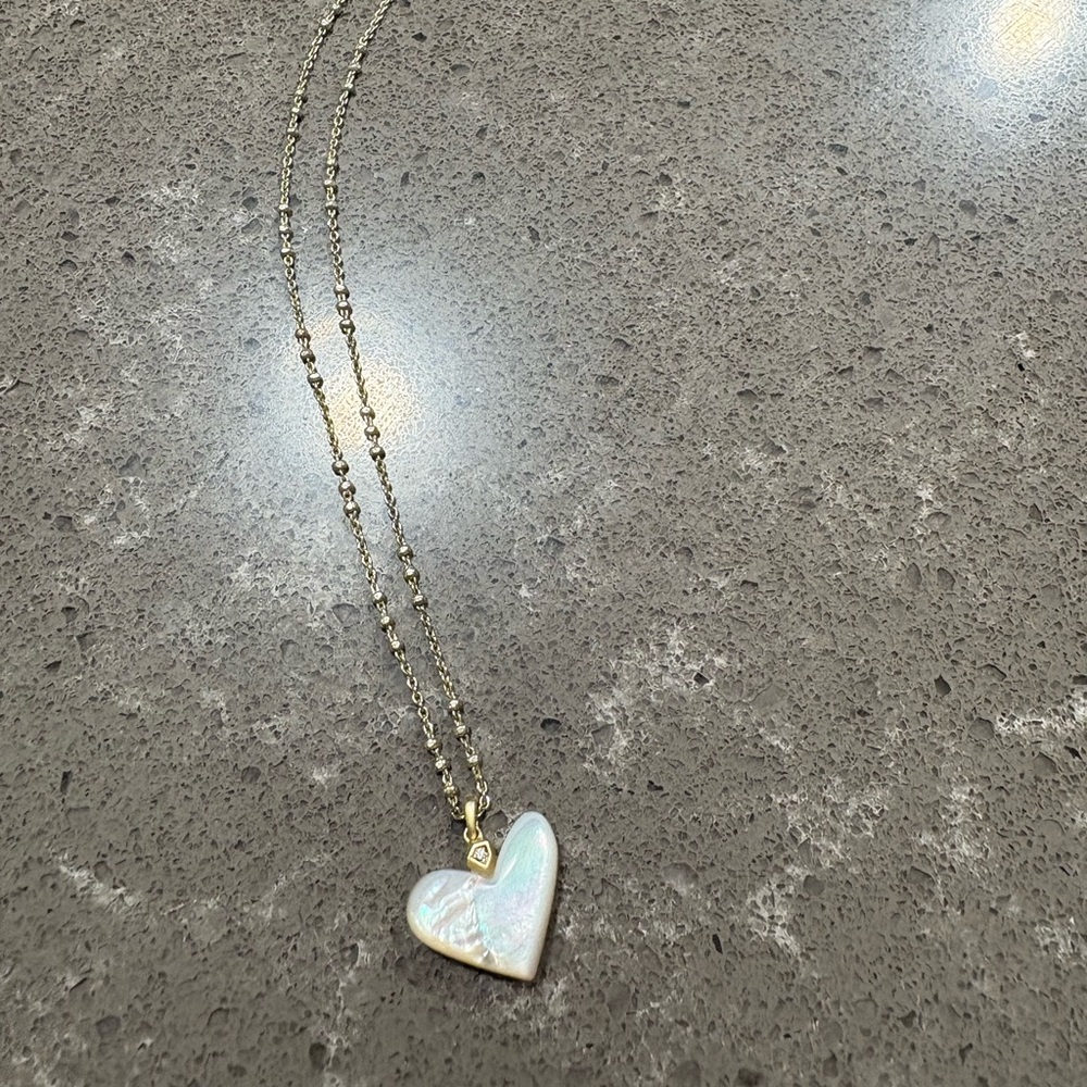 UEC Kendra Scott heart necklace!